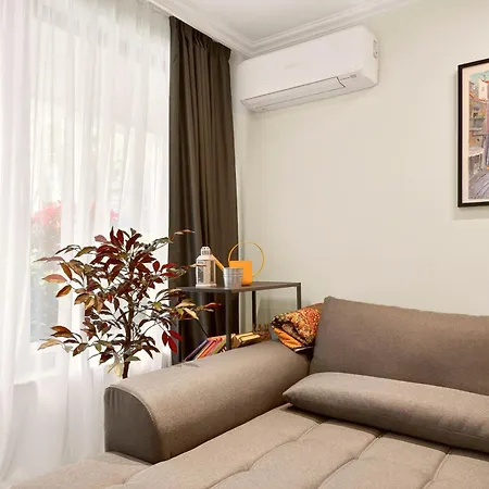 Apartment Paris Garden Boutique Warna